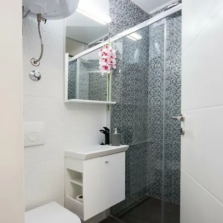 Apartment Ana *