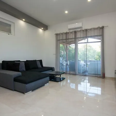 Apartman Ana Primosten