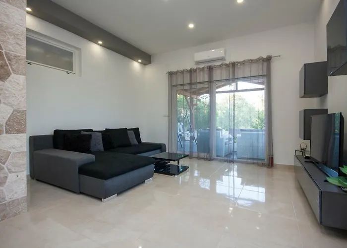 Apartment Ana Primošten